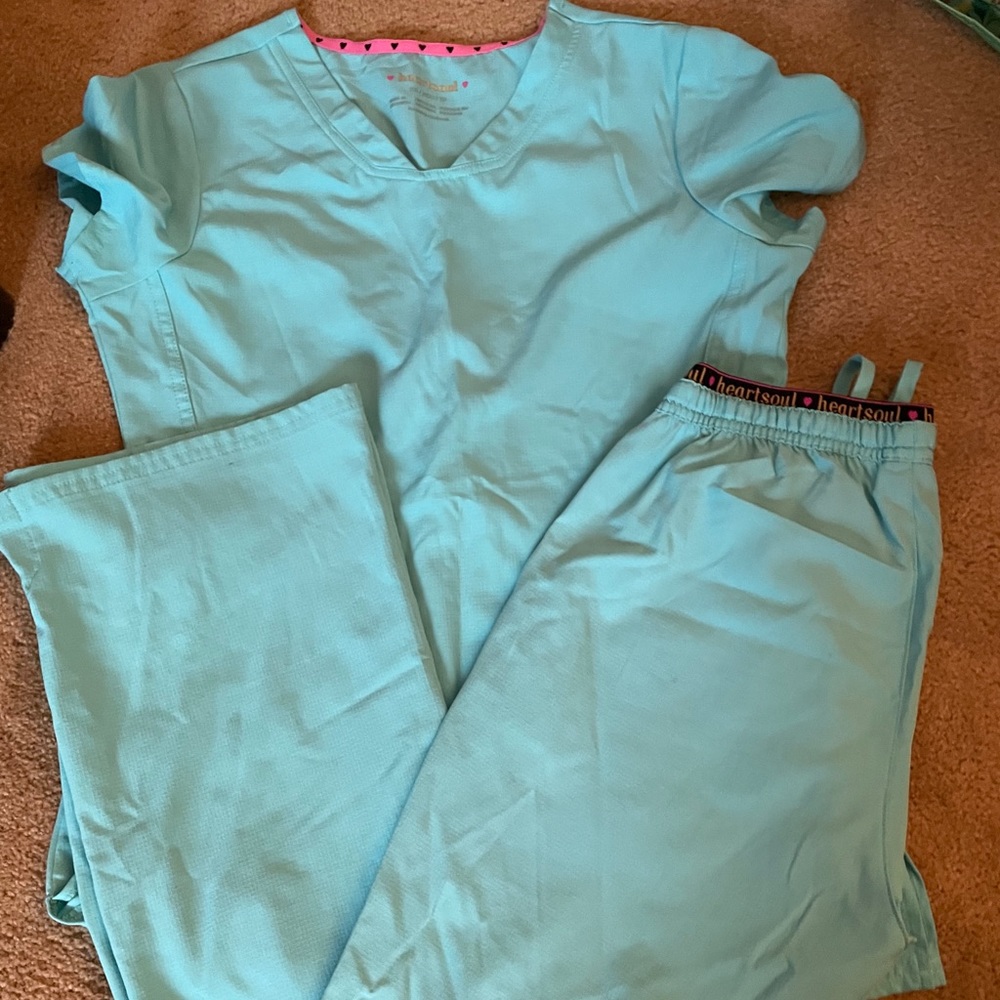 HeartSoul scrub set